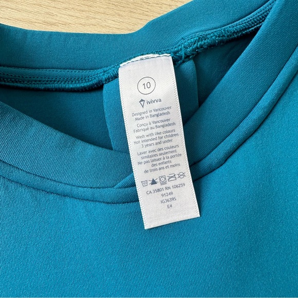 Ivivva lululemon Field Ahead Tunic Top Blue Loose Fit Pullover Nylon Size 10 - Picture 6 of 9